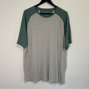 Banana Republic “The Vintage T” Men’s Gray & Green Raglan T-Shirt – Size XXL